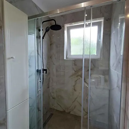 Apartament With A - C In Krk-insel Krk 45776 *